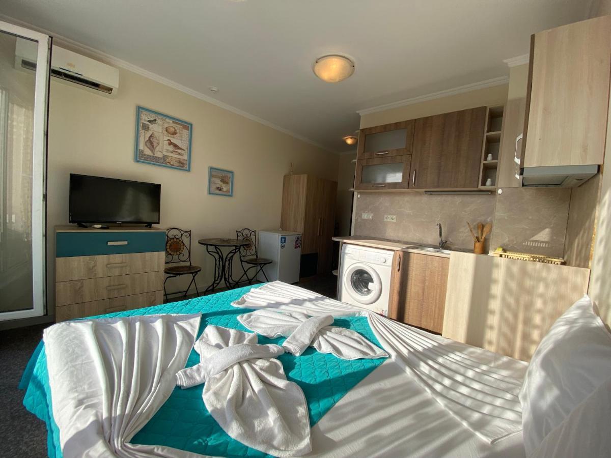 Admiral Plaza C 53 Private Cozy Studio Pantai Sunny Bagian luar foto